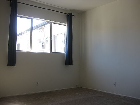 4th image of 296 S Sierra Madre Blvd