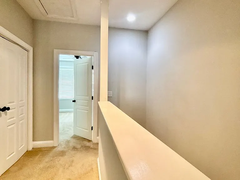 431 Georgetown Cir — Photo 17