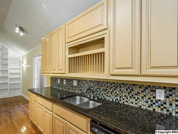 4th image of 106 River Oaks Dr NW