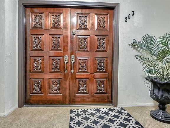 3rd image of 1110 S Leland St APT 203