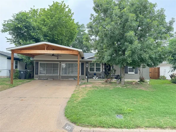 601 Alaska St, Arlington, TX 76011