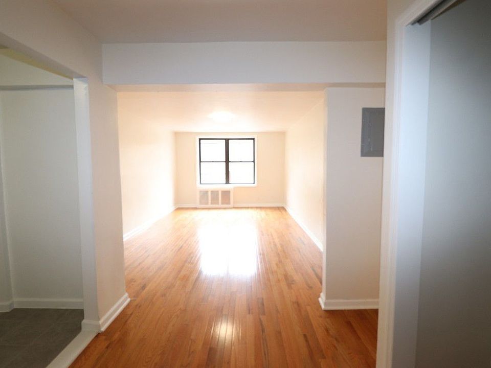1st image of 4140 Denman St APT 2W