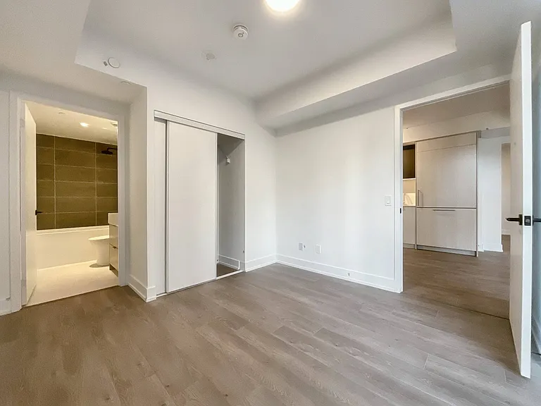 308 Jarvis St — Photo 13
