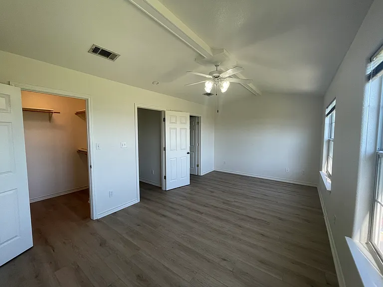 503 Gateway Pkwy #5 — Photo 21