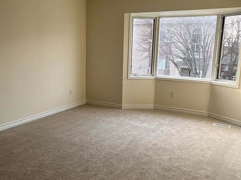 490 Veterans Dr #9 — Photo 10