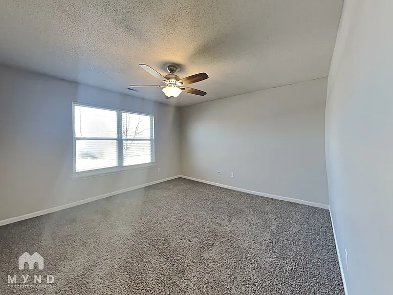1698 Prairieview Ln — Photo 18