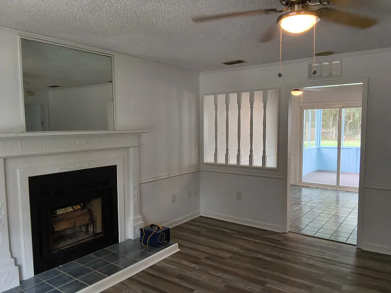 2626 Oak St — Photo 21