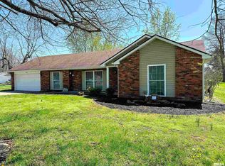 1005 Ivey Ln, Carterville, IL 62918