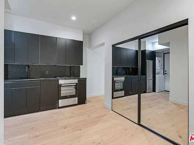 12320 Montana Ave #108 — Photo 4