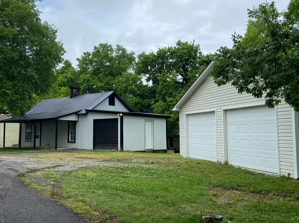 614 Moyers Ave, Fayetteville, TN 37334