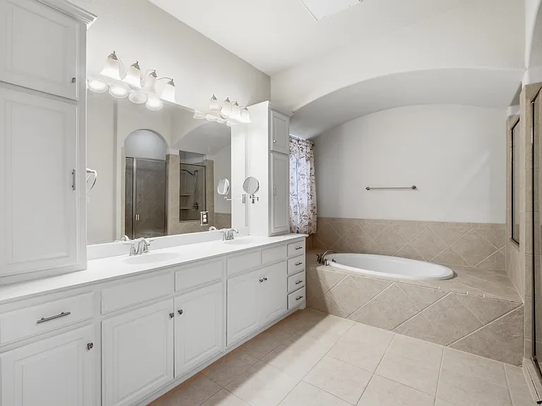 328 Anna Ave — Photo 17