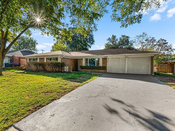 2nd image of 209 Cotillion Rd