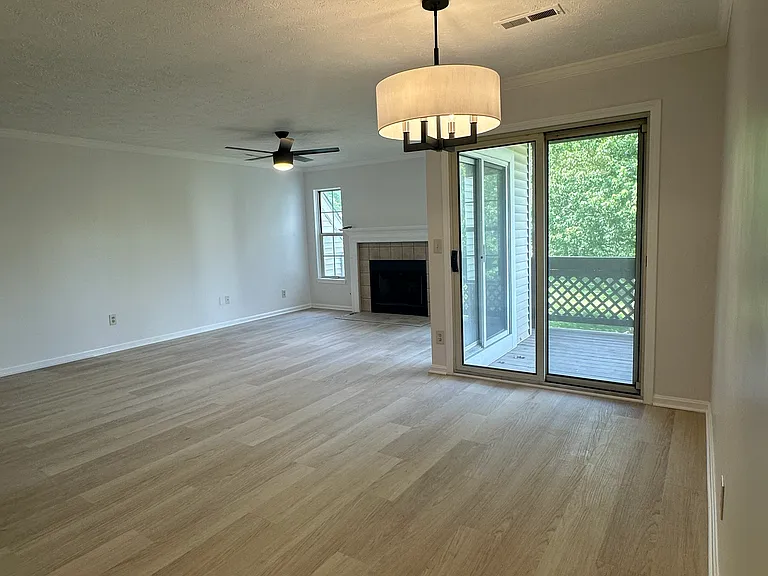 1304 Cedarwood Dr #A2 — Photo 3