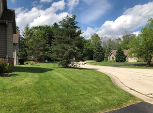 2865 Teal Ridge Ct, Brookfield, WI 53045