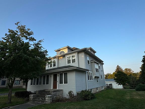 3rd image of 511 3rd St