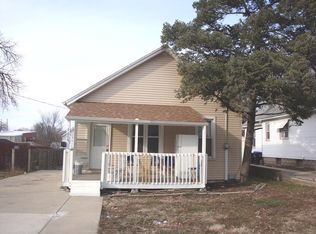 1009 W Front St, Bloomington, IL 61701