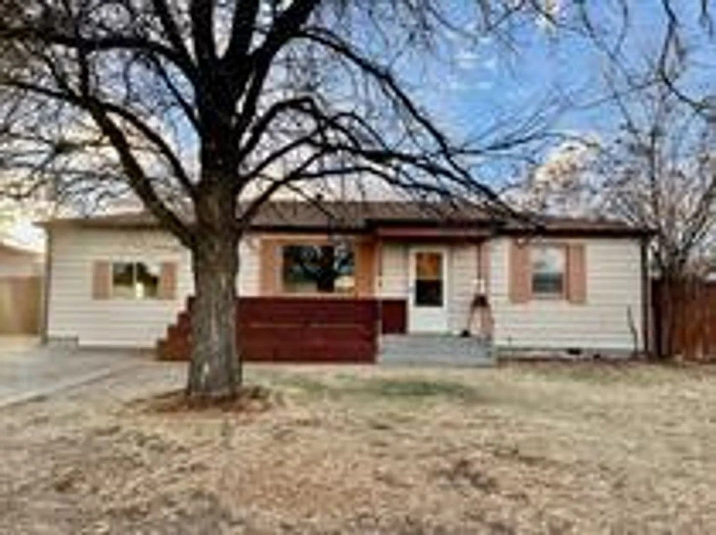 Spacious 3-Bedroom Ranch in Central Greeley Great Location! — Photo 1