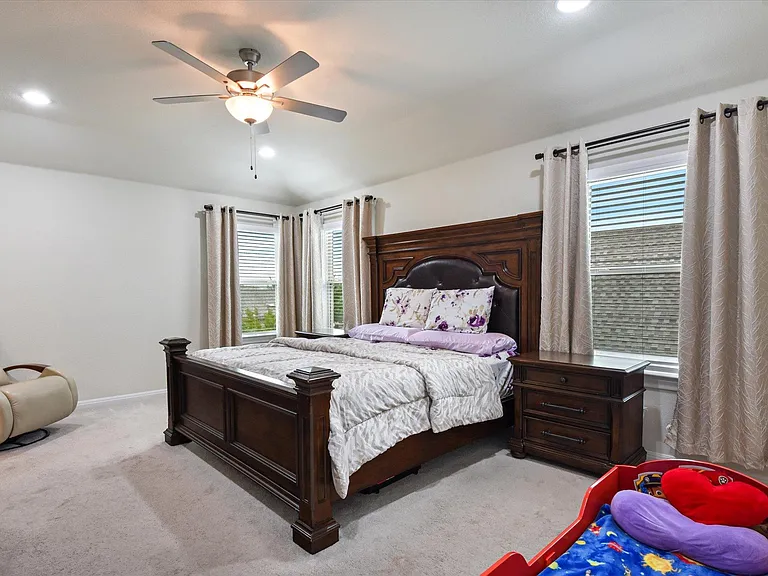 210 Zuma Dr — Photo 17