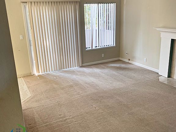 5th image of 887 Cherry Creek Cir