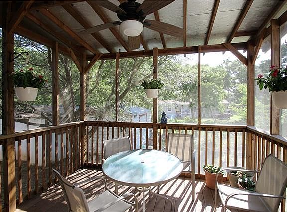 5th image of 1204 Cherry Ln