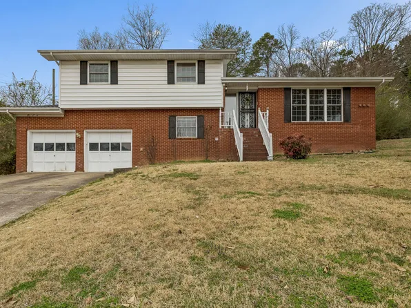 1315 Northgate Cir, Hixson, TN 37343