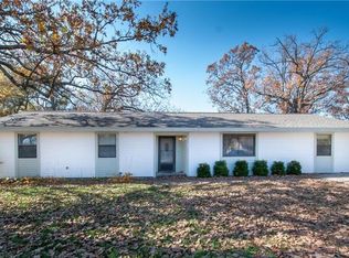 355 S Eastern Ave, Gentry, AR 72734