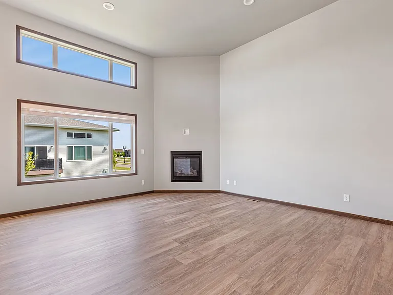 3355 Prairie Heights Way — Photo 4