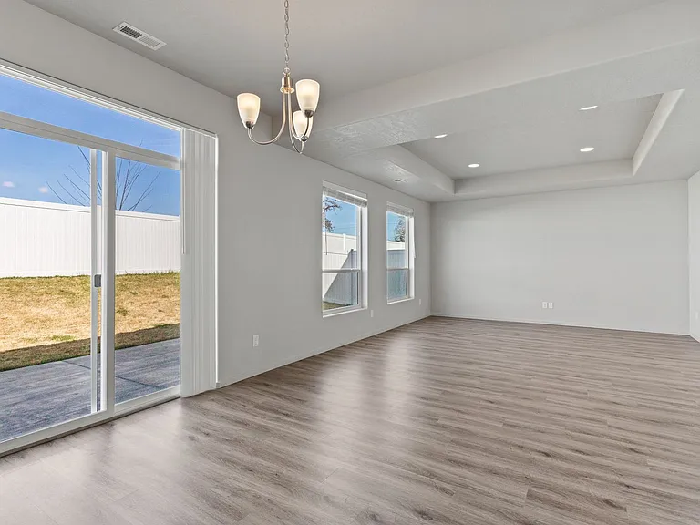 1422 N Corbin Rd — Photo 3