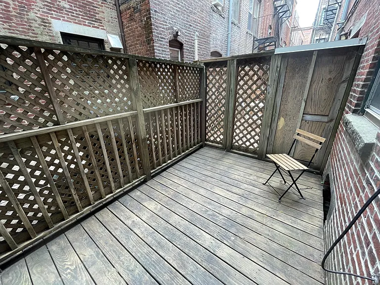 Private Deck