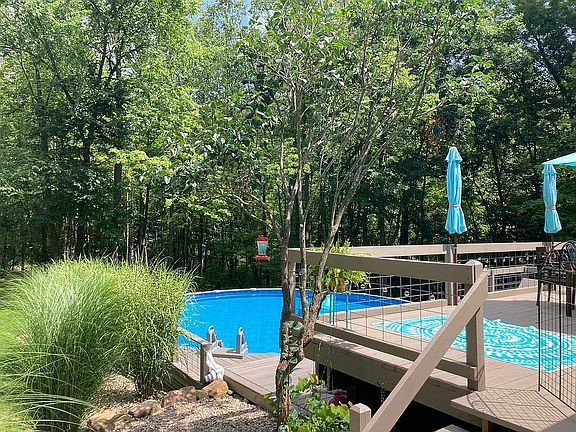 2nd image of 2919 Woodhaven Dr