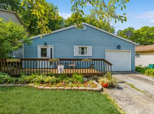 37 Riverview Ave, Fox Lake, IL 60020