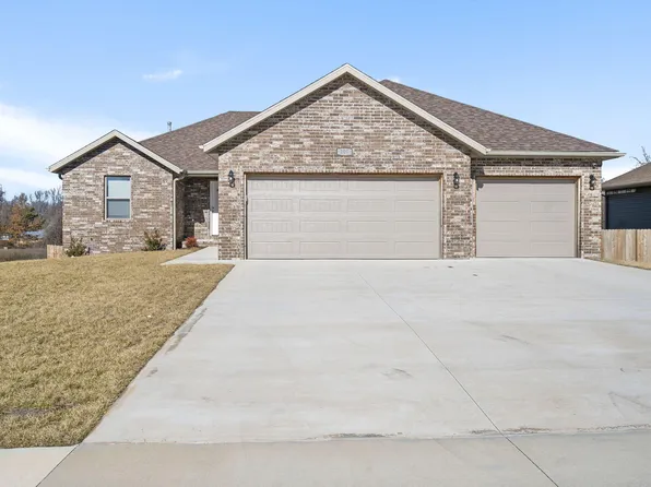 207 W Canterbury Lane, Willard, MO 65781