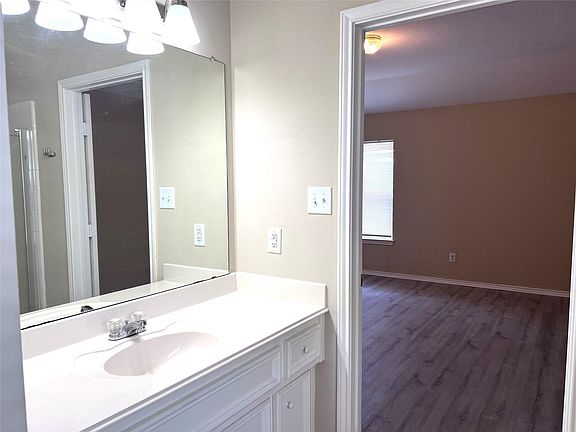 4th image of 12735 Wisteria Park Dr