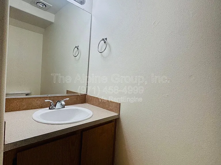 8314 SE Yamhill St #1 — Photo 18