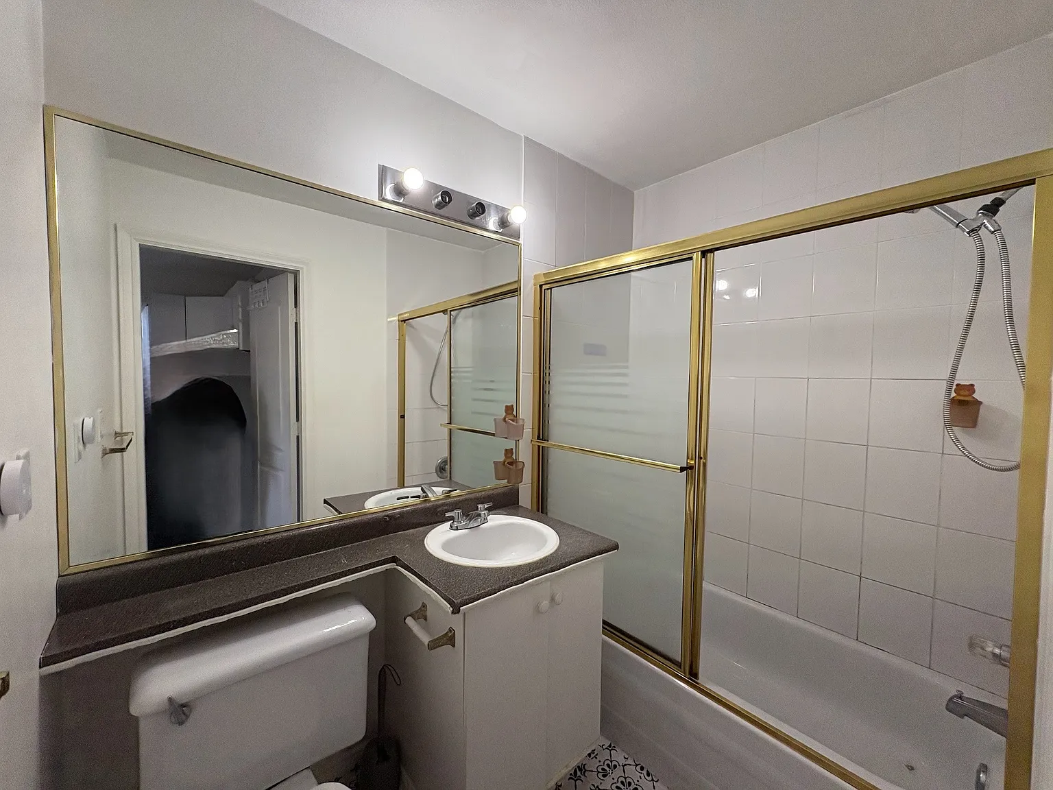 1 bed, 500 sqft, $1,400 — Photo 4