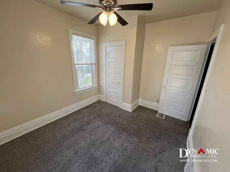 1417 W 10th St — Photo 21