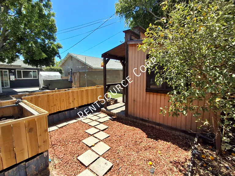 10059 McLennan Ave — Photo 31