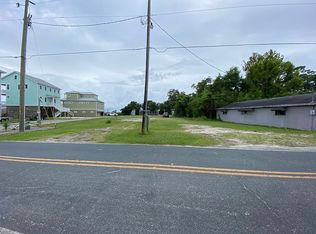 1050 S Seabreeze Rd, Wilmington, NC 28409