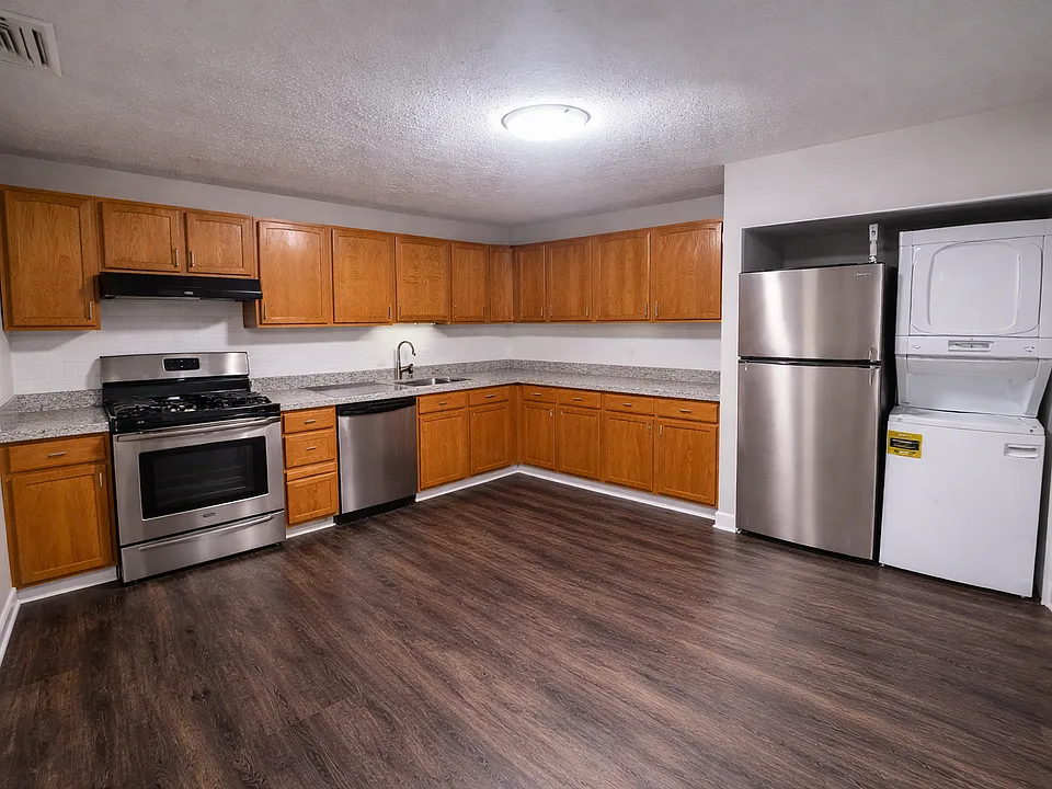 48A304 Avonwood Rd #304