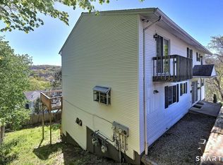 4 Oak St, Derby, CT 06418