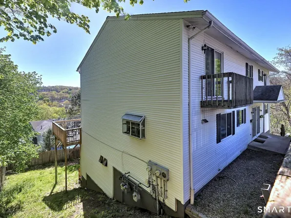 4 Oak Street, Derby, CT 06418