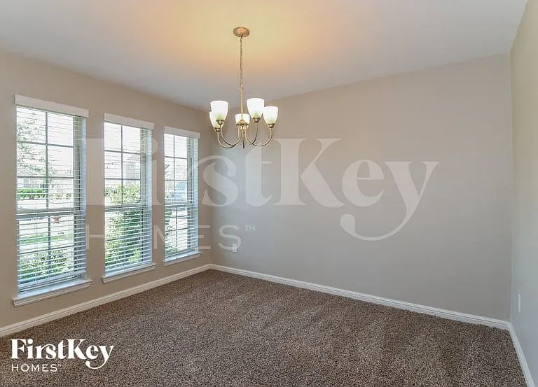 4818 La Piedra Ln — Photo 5