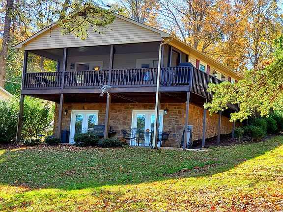 4th image of 1360 Hermitage Cir