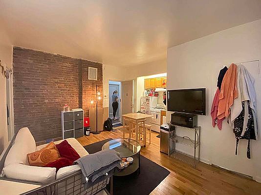 1st image of 220 E 29th St #2E26