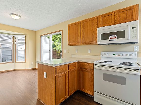 4th image of 254 Yehlshire Dr