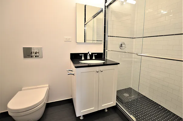 Rented by Manhattan Realty Group | media 10