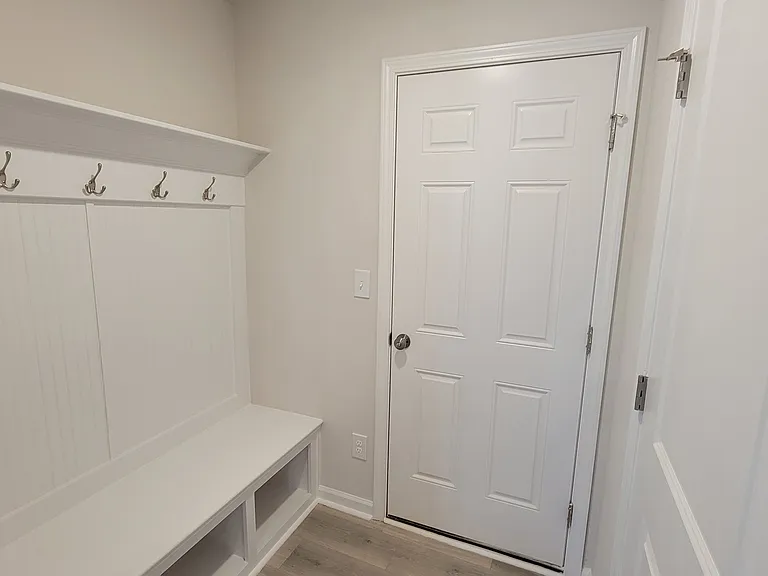 2354 Donnelly Hills Ln — Photo 6