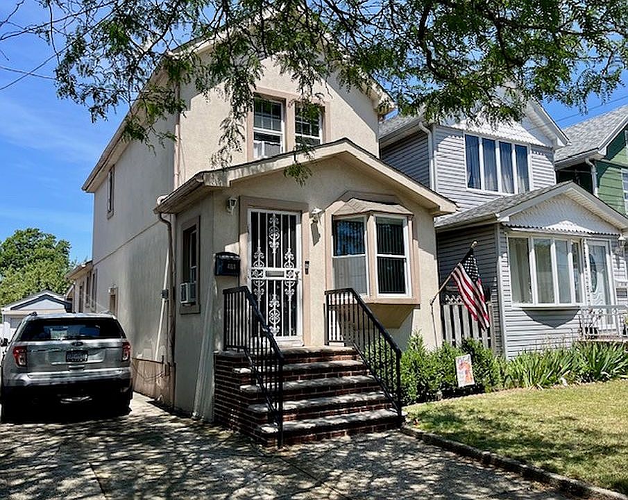 2nd image of 4111 Avenue S