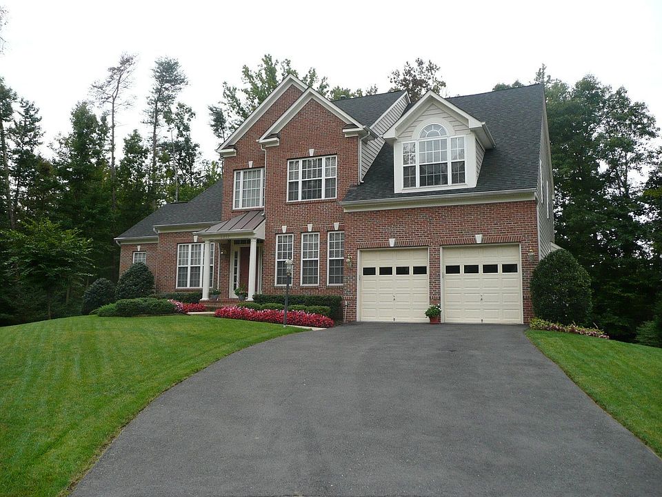 6252 Rolling Spring Ct