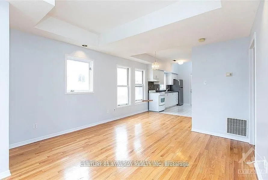 3 bed, $2,195 — Photo 3